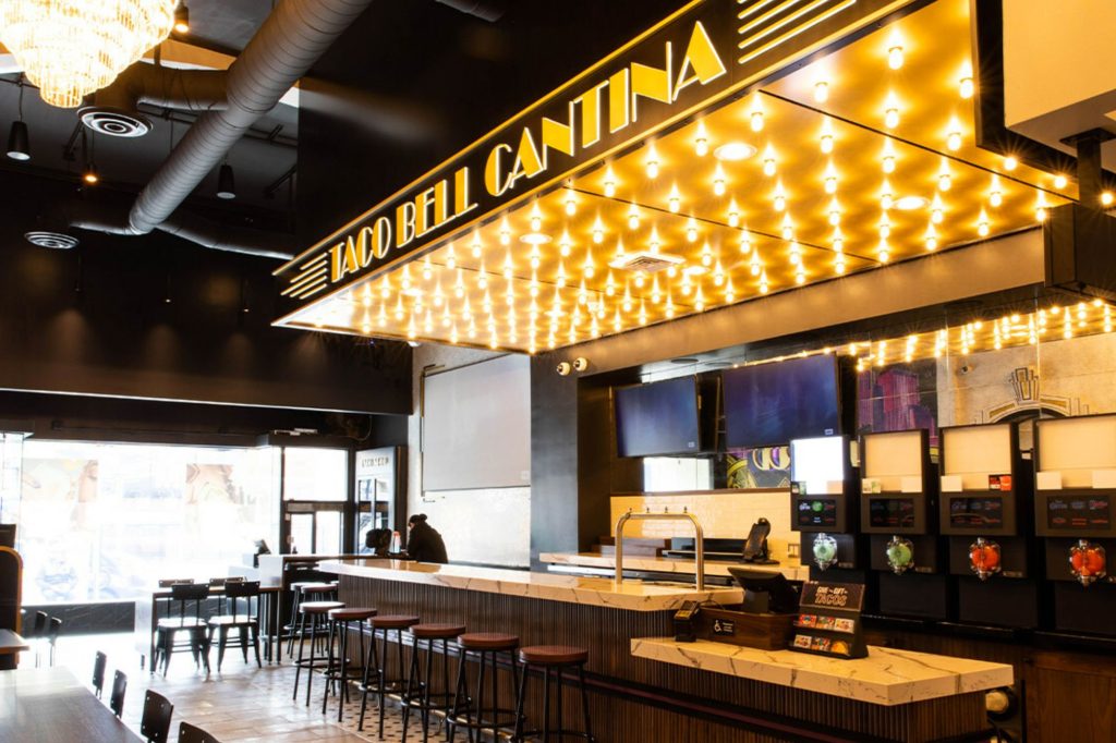 洛杉磯「第一家」 Taco Bell Cantina 全新「概念酒吧餐廳」終於來了！有酒有 Tapas 還有派對大螢幕！太帥了吧？