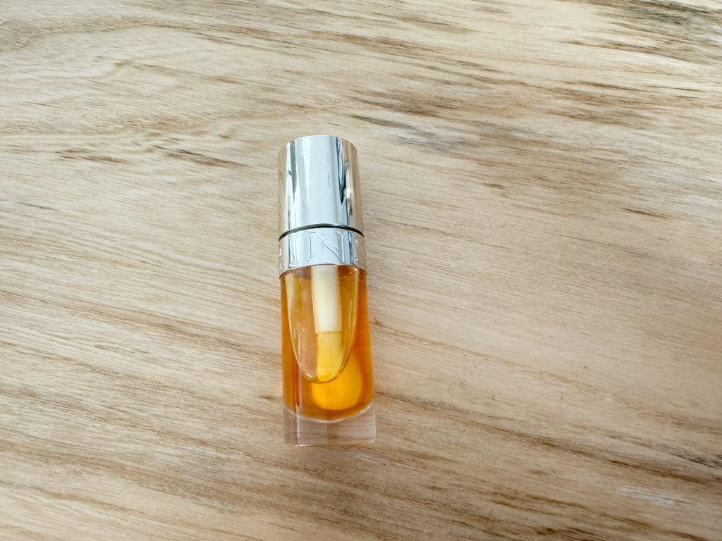 Clarins Lip Comfort Hydrating Oil (Photo credit: Tiff Chou)
